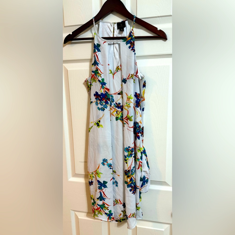 White floral dress by Worthington with pockets